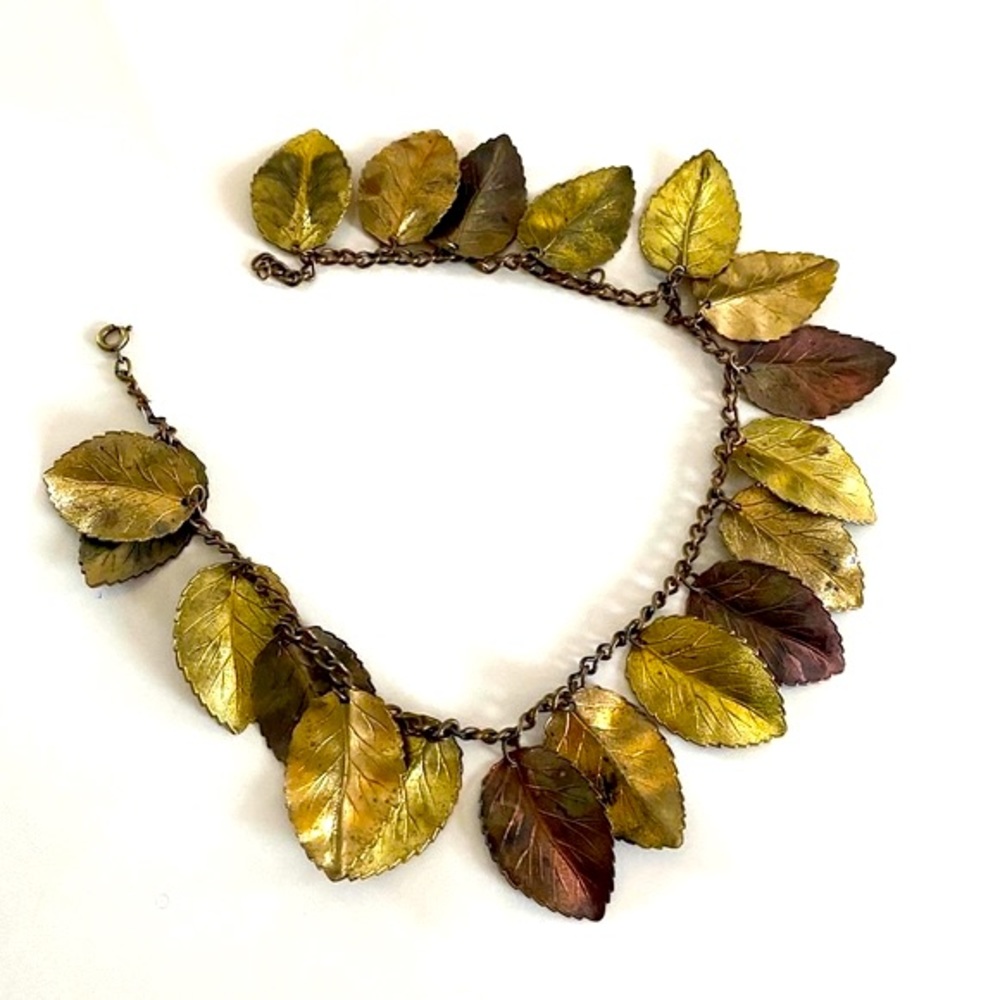 VINTAGE LEAF GOLD CHOCKER NECKLACE leaves fall